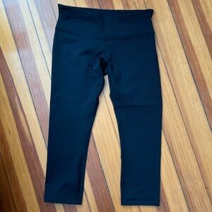 Lululemon cropped wonder under